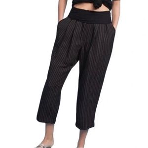 𝅺ANTHROPOLOGIE Hei Hei Linen Black Striped Cropped Capri Pants Size M